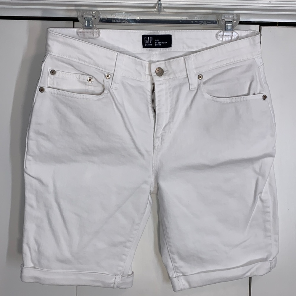 Women’s Bermuda shorts
